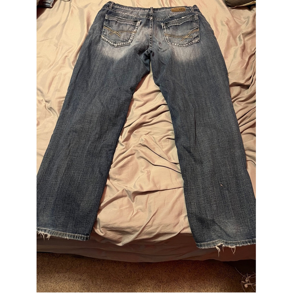 Buckle jeans